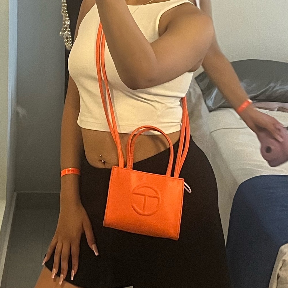 small orange telfar purse bag in great condition shoulder strap & crossbody bag